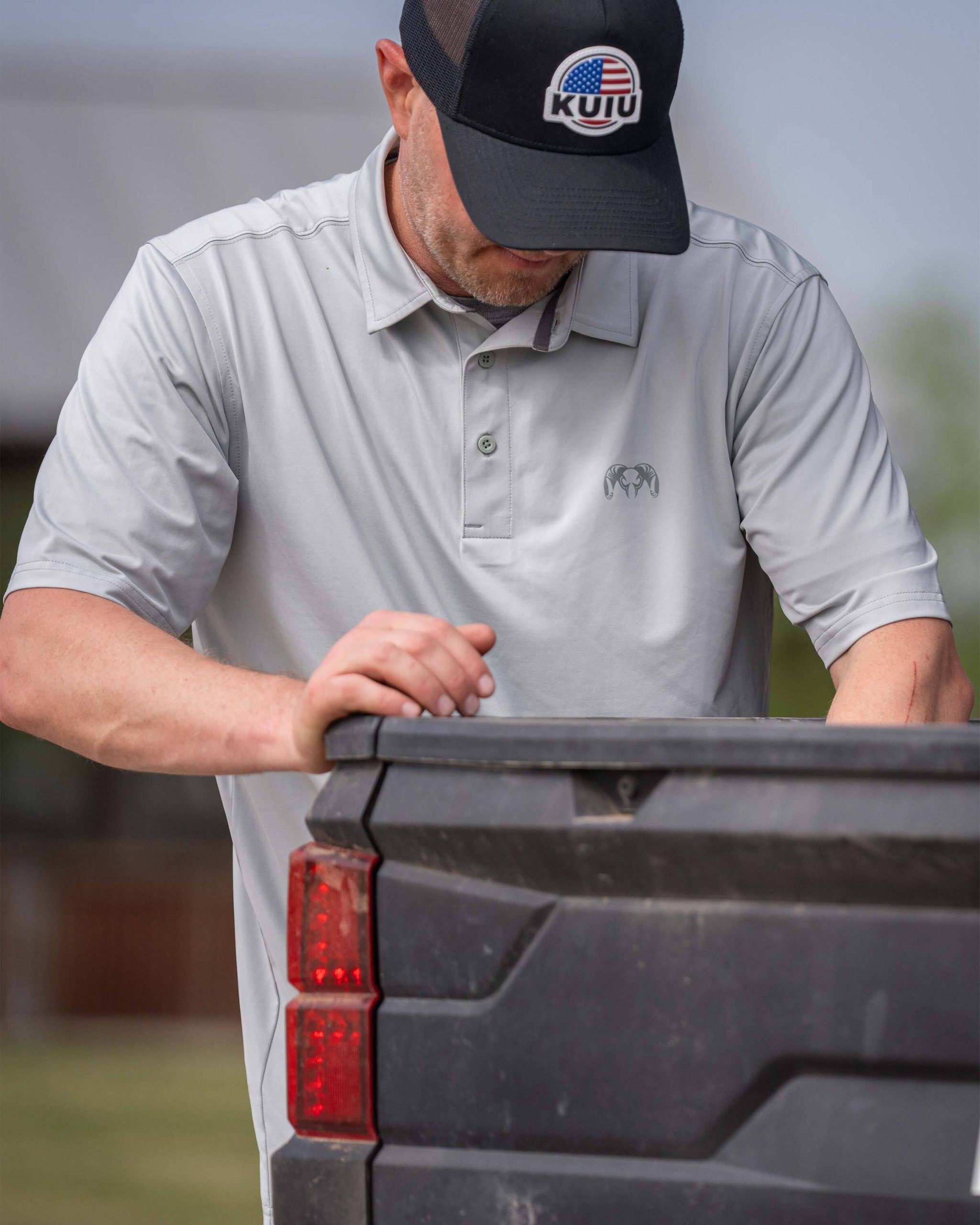 KUIU Performance Polo | Nickel - Image 4