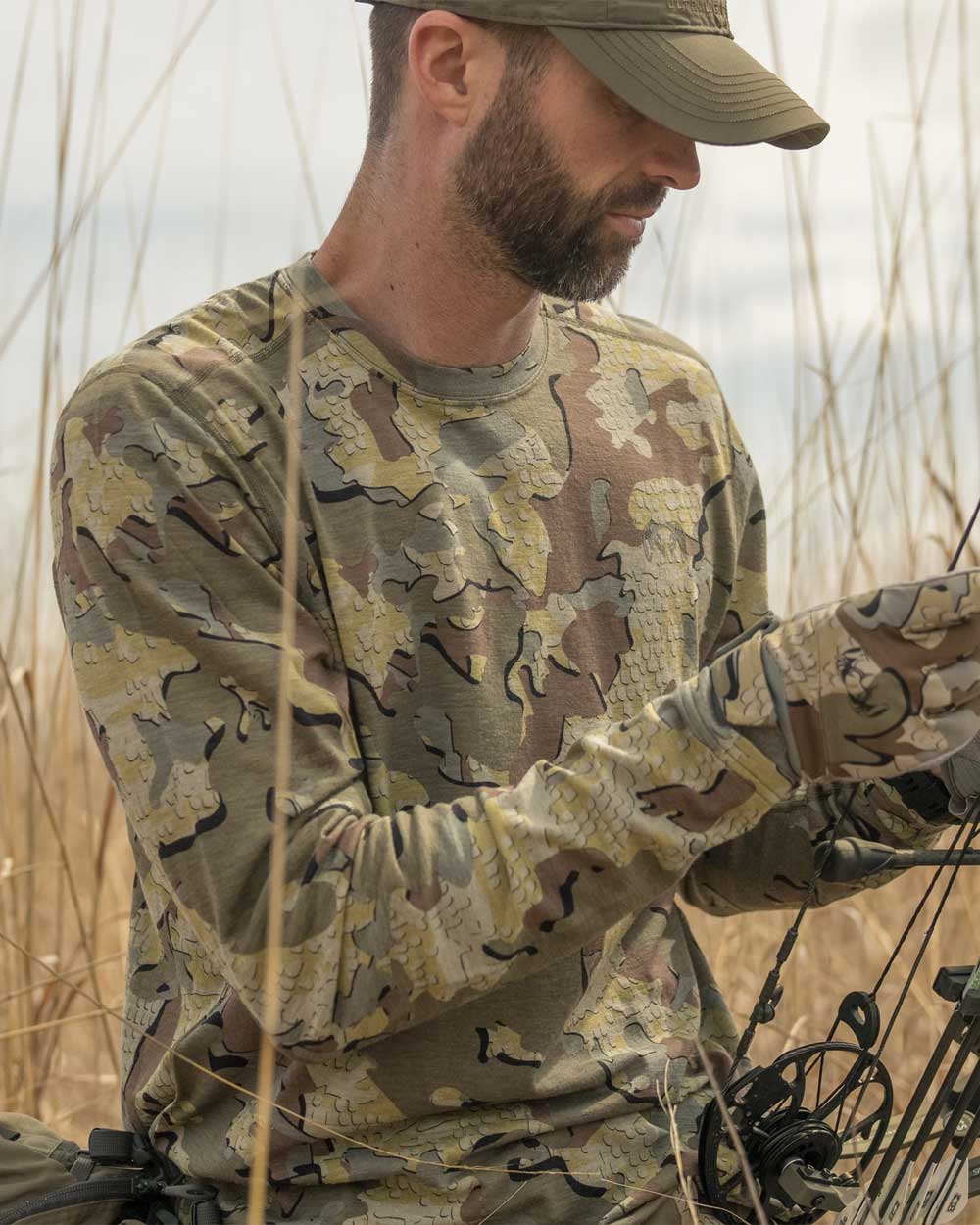 ULTRA Merino 120 LT LS Crew-T | Black - Image 5