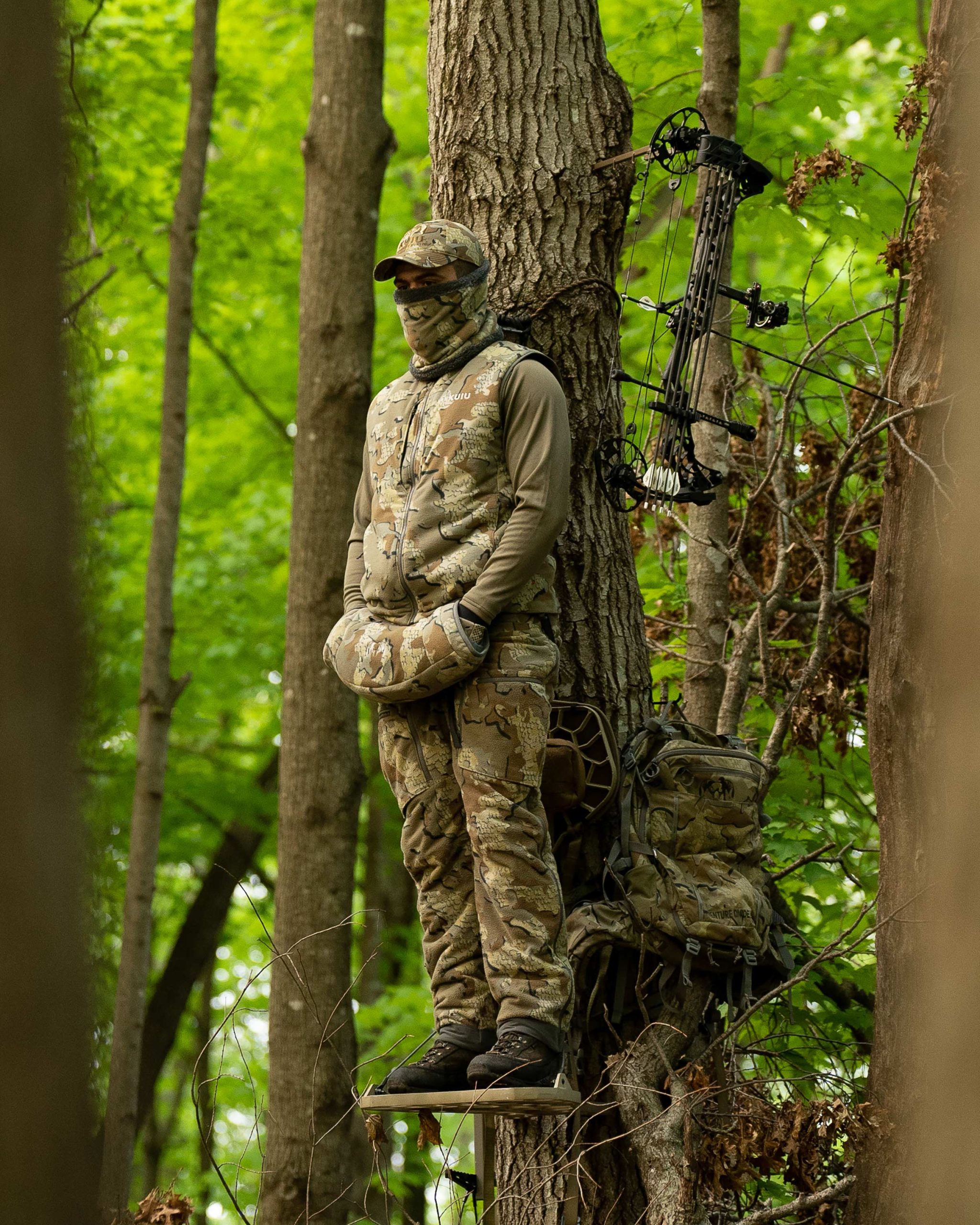 KUIU Proximity Neck Gaiter | Verde - Image 4