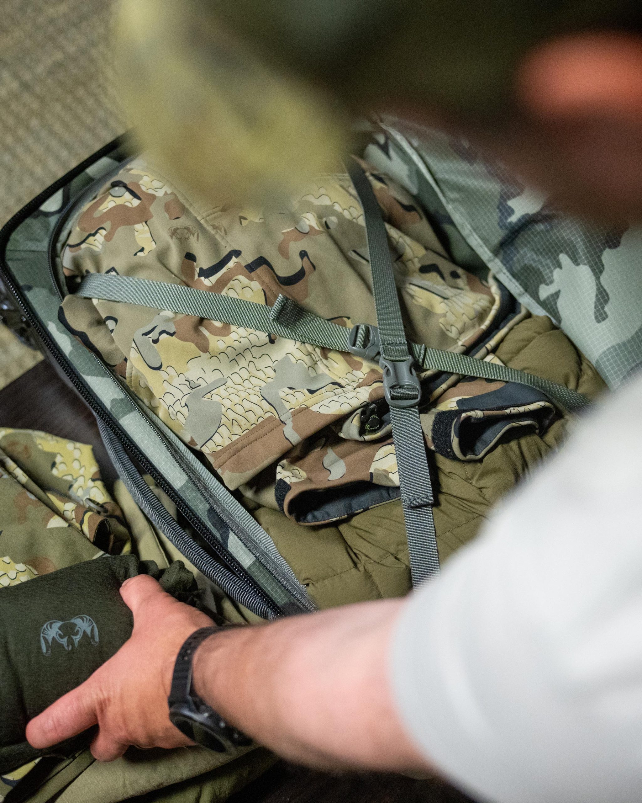 Waypoint 3000 Carry-On Roller | Gunmetal - Image 14