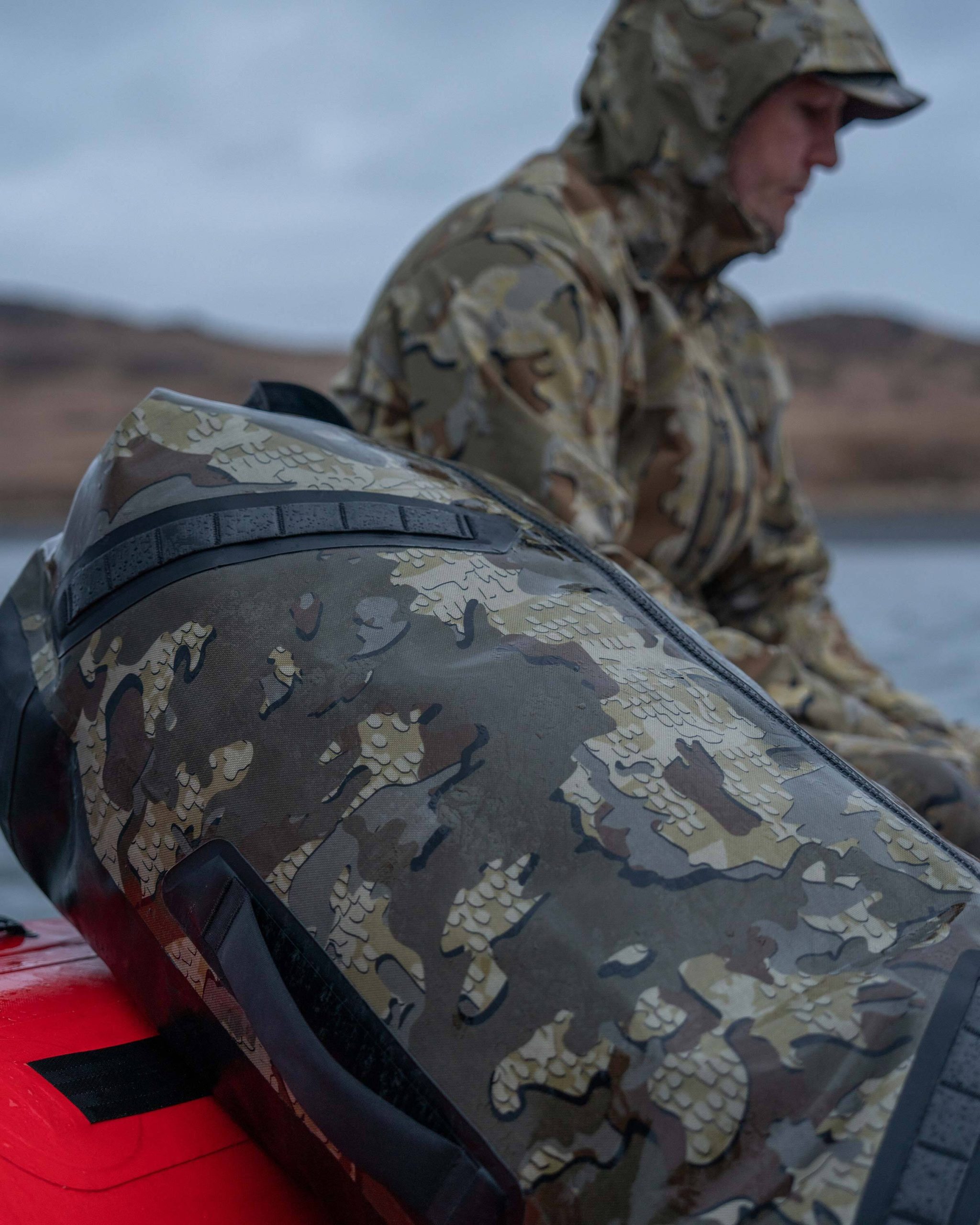 Kodiak 3000 Submersible Duffel | Stone - Image 12