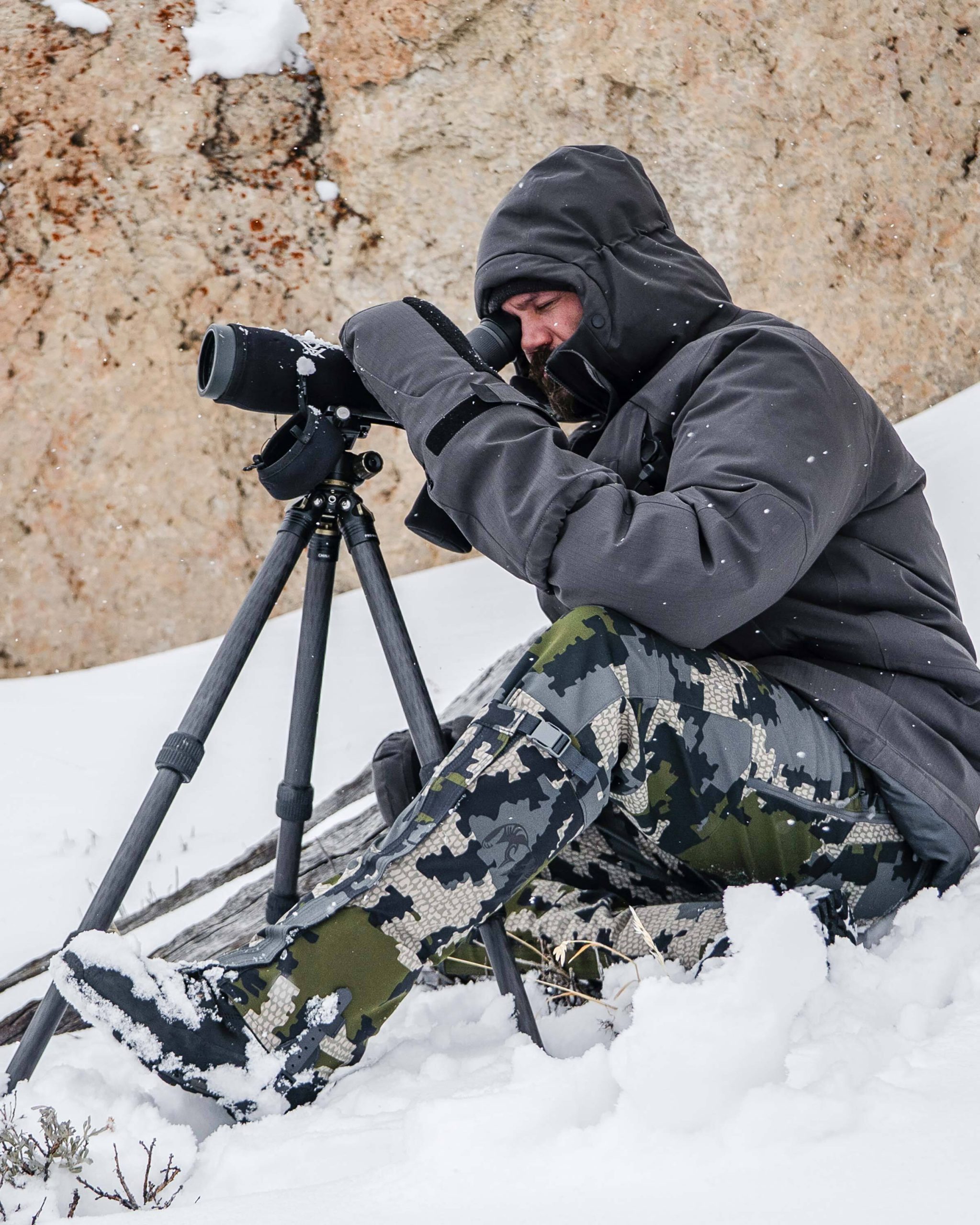 Super Down Arktuk Mitt | Asphalt - Image 10