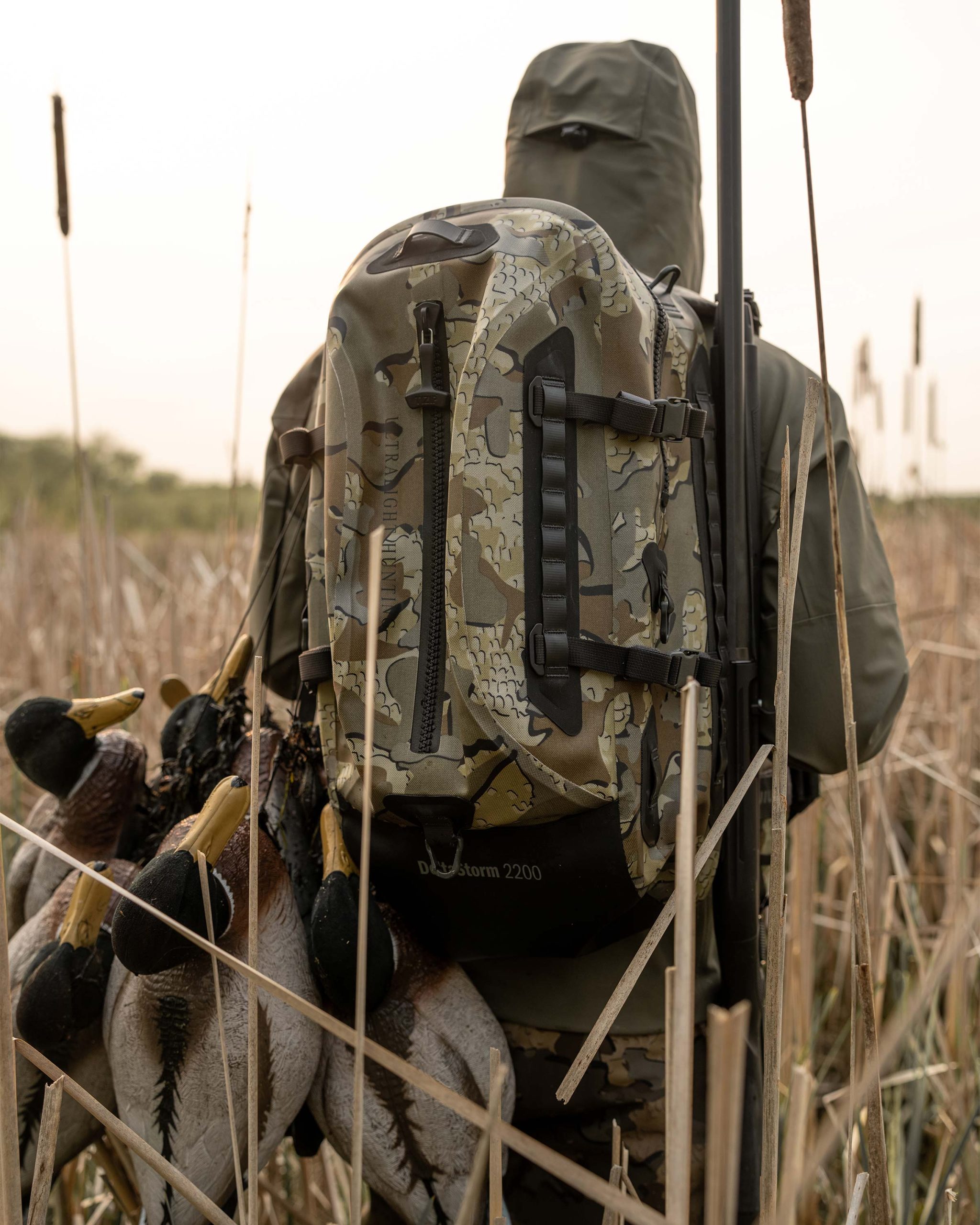 DeltaStorm 2200 Submersible Backpack | Valo - Image 16